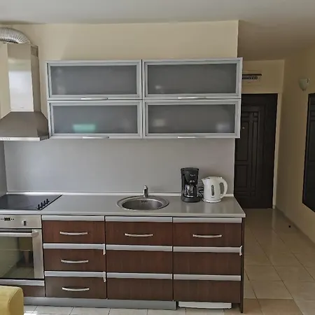 Aya's Beach Apartment